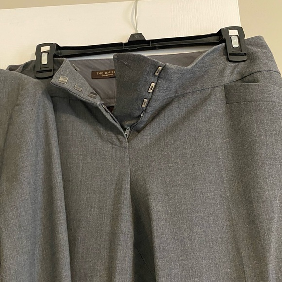 Women’s Suit - Picture 7 of 9